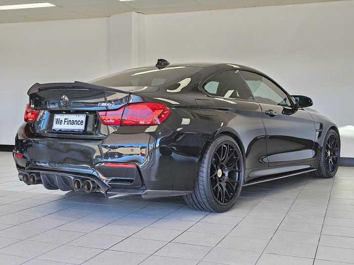 2015 BMW M4 F82 Azurite Black