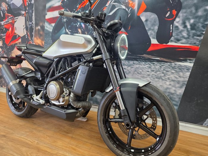 2019 HUSQVARNA VITPILEN 701 WHITE ARROW