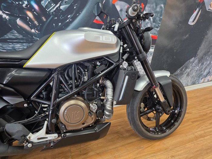 2019 HUSQVARNA VITPILEN 701 WHITE ARROW
