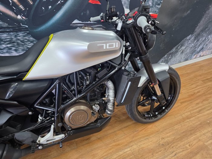 2019 HUSQVARNA VITPILEN 701 WHITE ARROW