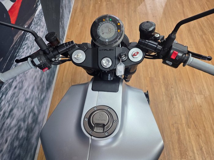 2019 HUSQVARNA VITPILEN 701 WHITE ARROW
