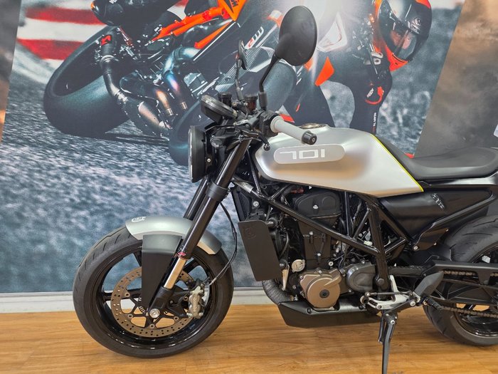 2019 HUSQVARNA VITPILEN 701 WHITE ARROW