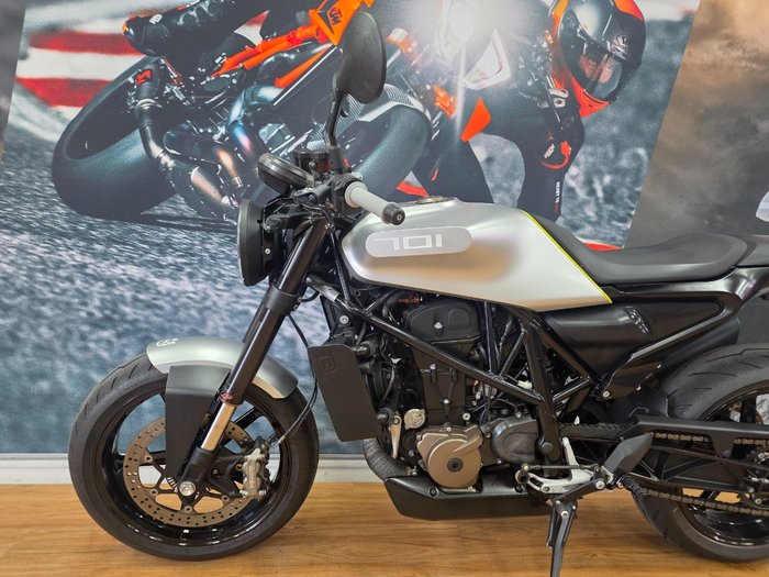 2019 HUSQVARNA VITPILEN 701 WHITE ARROW