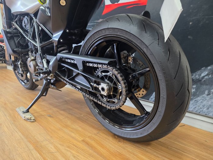 2019 HUSQVARNA VITPILEN 701 WHITE ARROW