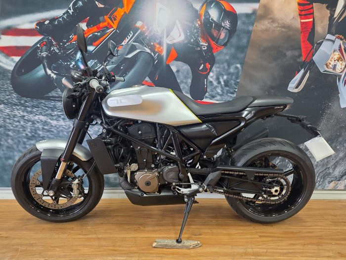 2019 HUSQVARNA VITPILEN 701 WHITE ARROW