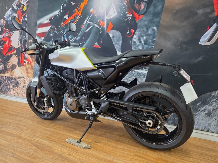2019 HUSQVARNA VITPILEN 701 WHITE ARROW