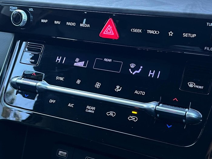2023 Kia Carnival Platinum