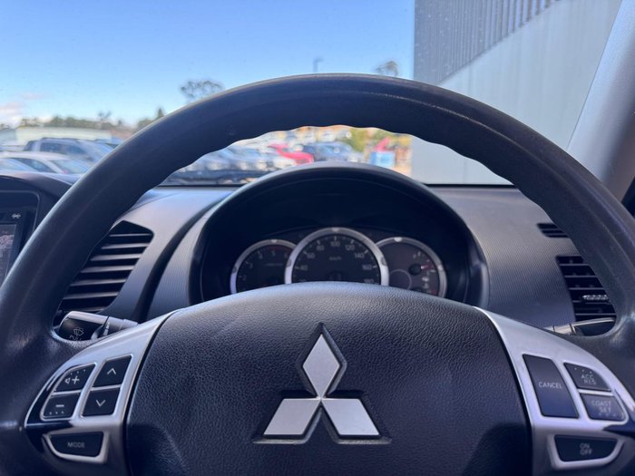 2014 Mitsubishi Triton GLX