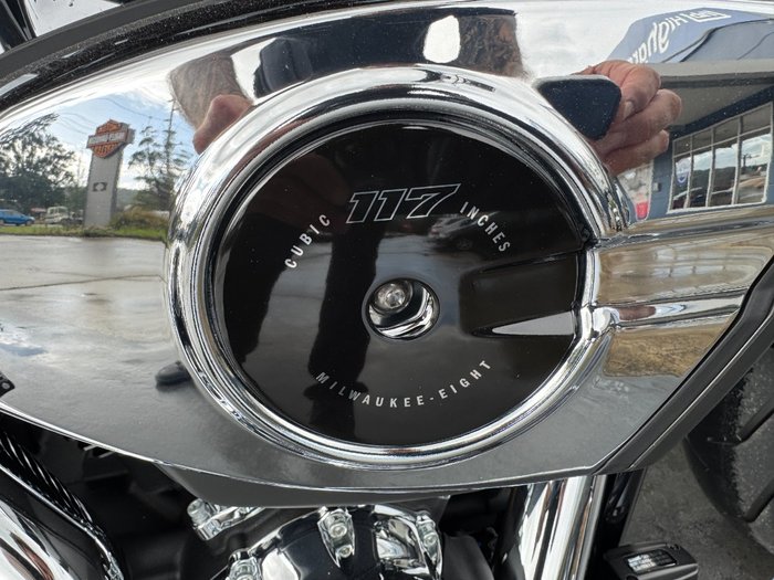 2025 Harley-davidson FLFB FAT BOY (117) Vivid Black