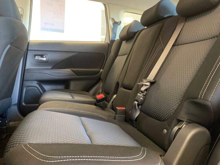2021 MITSUBISHI OUTLANDER ES 7 SEAT AWD