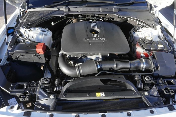 2016 Jaguar XE 20t Prestige
