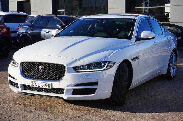 2016 Jaguar XE 20t Prestige