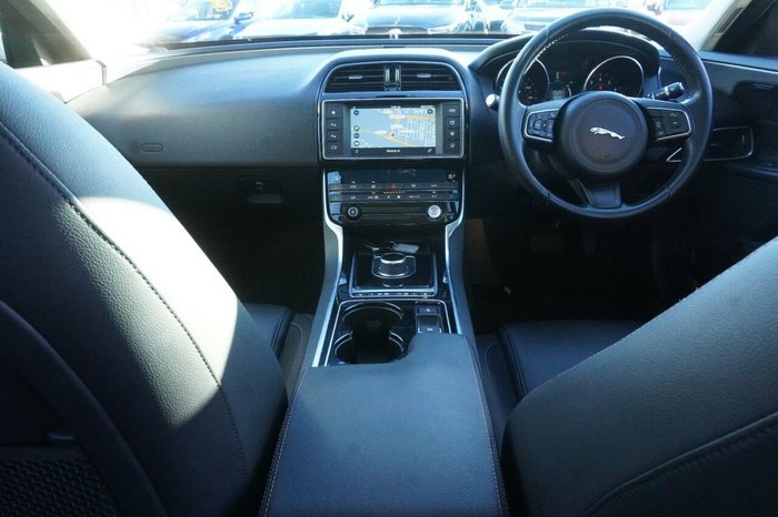 2016 Jaguar XE 20t Prestige