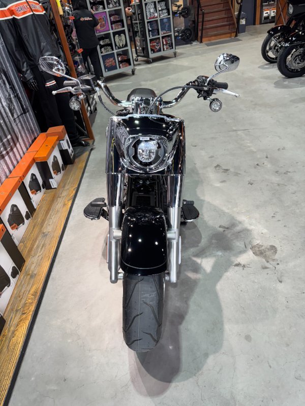 2025 Harley-davidson FLFB FAT BOY (117) Vivid Black