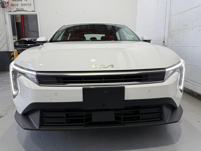 2025 Kia K4 S