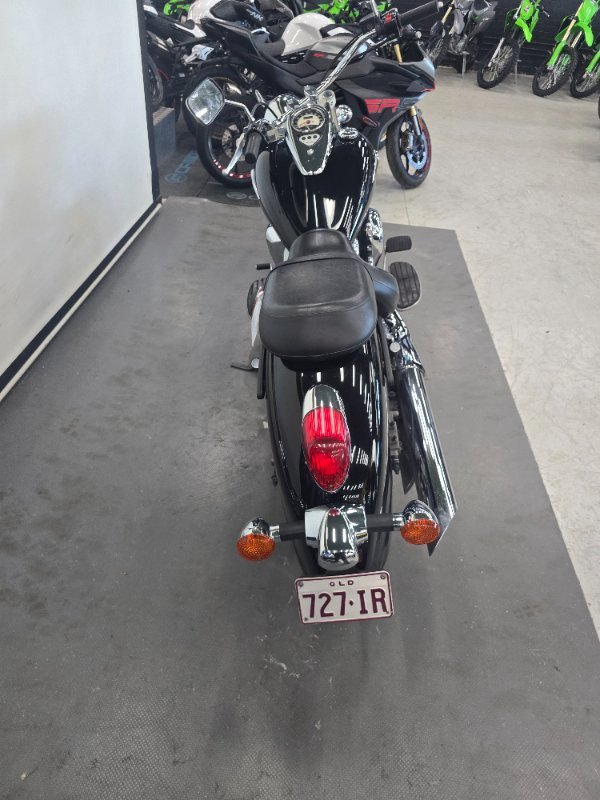 2010 Kawasaki VULCAN 900 (VN900) CLASSIC Black