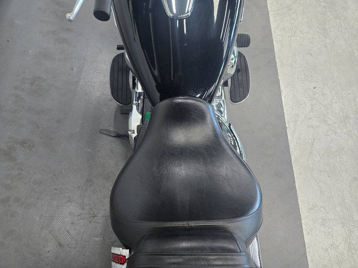 2010 Kawasaki VULCAN 900 (VN900) CLASSIC Black