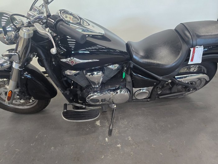 2010 Kawasaki VULCAN 900 (VN900) CLASSIC Black