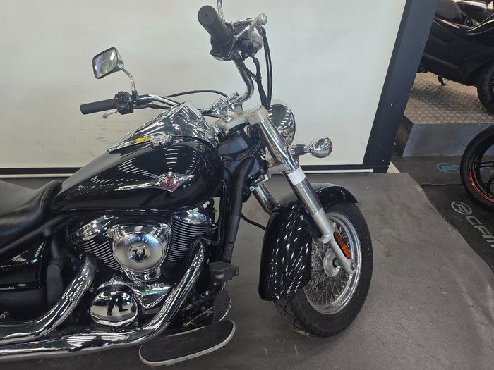 2010 Kawasaki VULCAN 900 (VN900) CLASSIC Black