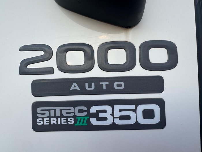 2016 Isuzu Fyj 2000 WHITE