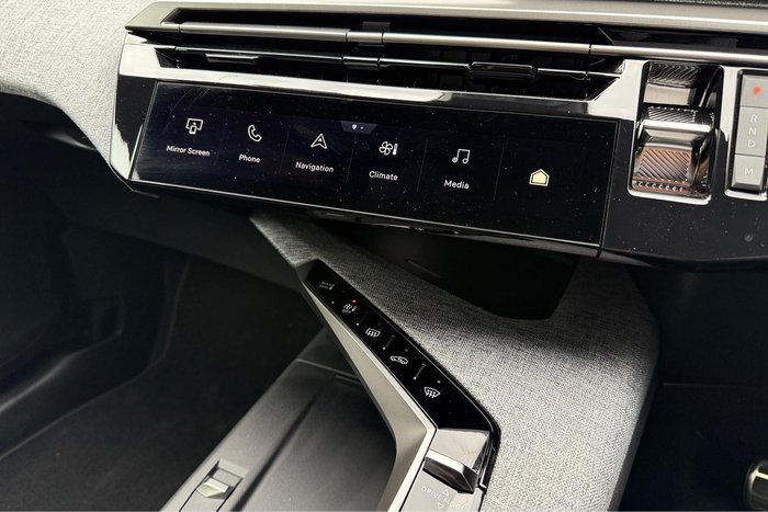 2025 Peugeot 5008 Allure Hybrid