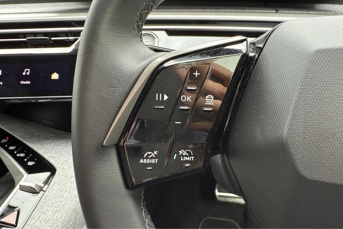 2025 Peugeot 5008 Allure Hybrid