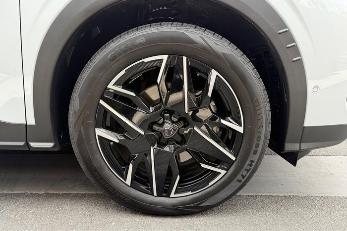 2025 Peugeot 5008 Allure Hybrid