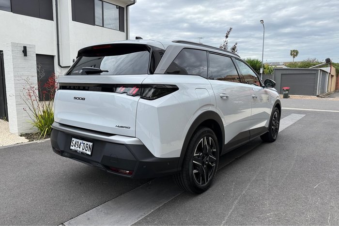 2025 Peugeot 5008 Allure Hybrid