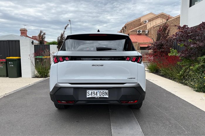 2025 Peugeot 5008 Allure Hybrid