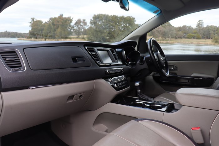 2019 Kia Carnival Platinum