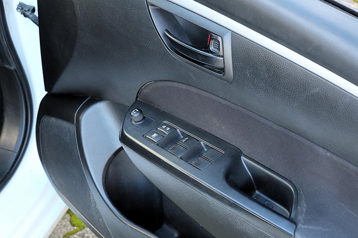 2011 Suzuki Swift GA