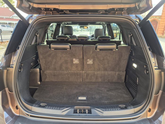 2024 Ford Everest Platinum