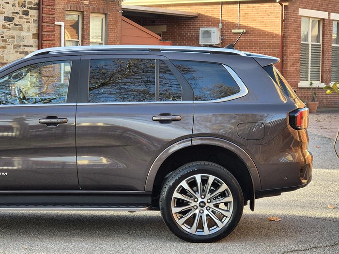2024 Ford Everest Platinum