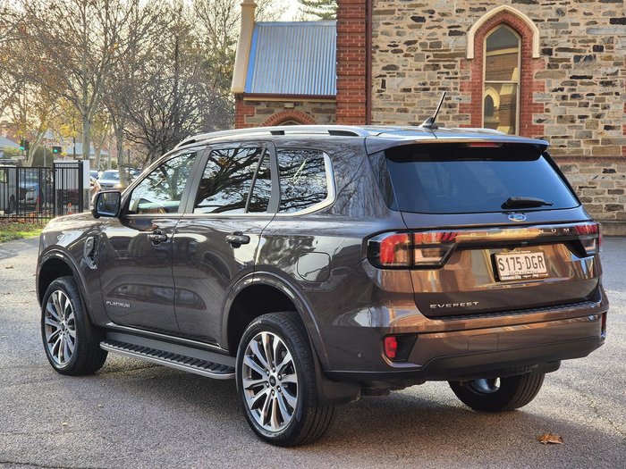 2024 Ford Everest Platinum