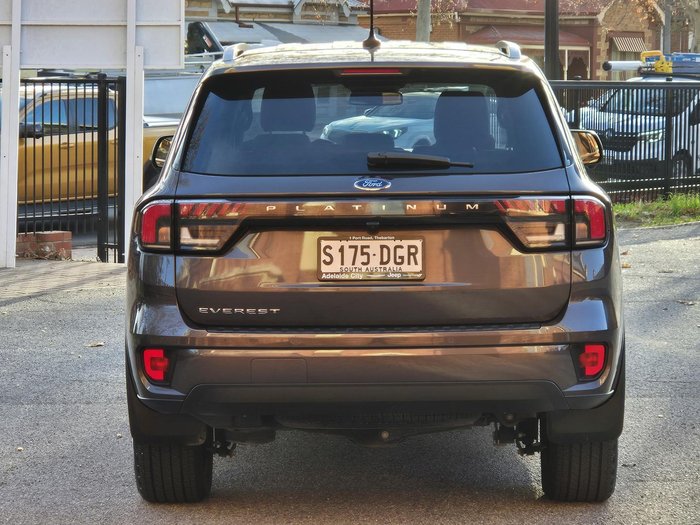 2024 Ford Everest Platinum