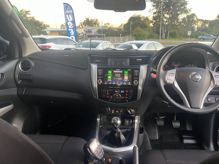 2020 Nissan Navara ST-X