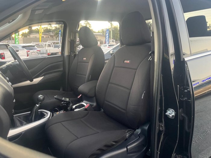 2020 Nissan Navara ST-X