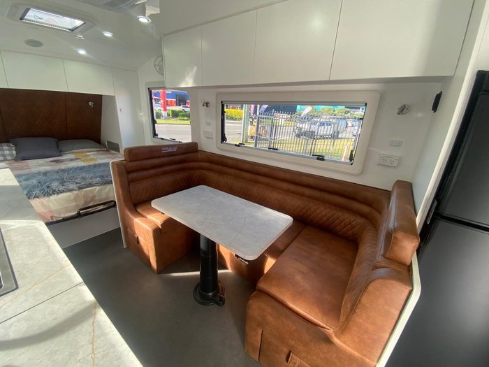 2025 Urban Caravans X-Terrian Club Lounge