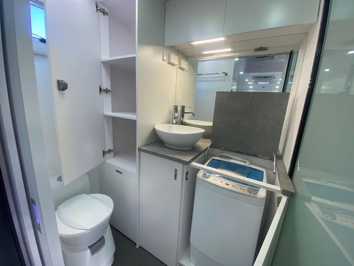 2025 Urban Caravans X-Terrian Club Lounge