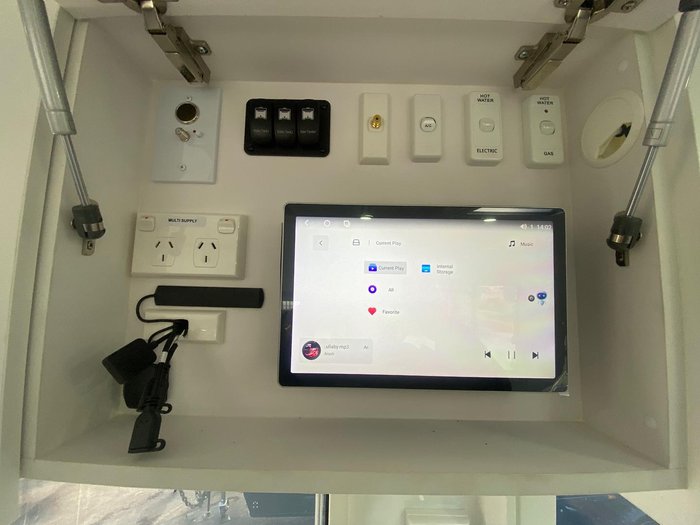 2025 Urban Caravans X-Terrian Club Lounge