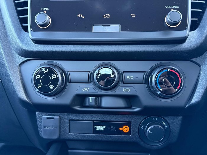 2025 Isuzu D-MAX SX