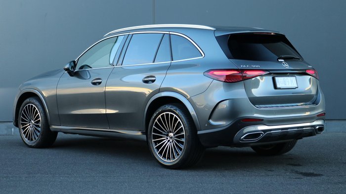 2023 Mercedes-Benz GLC-Class GLC300