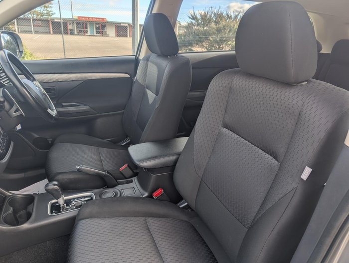 2013 Mitsubishi Outlander LS