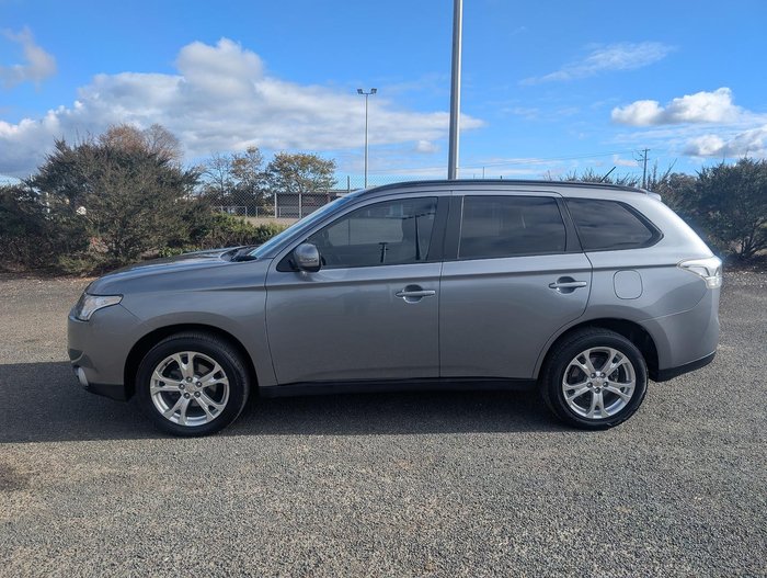 2013 Mitsubishi Outlander LS