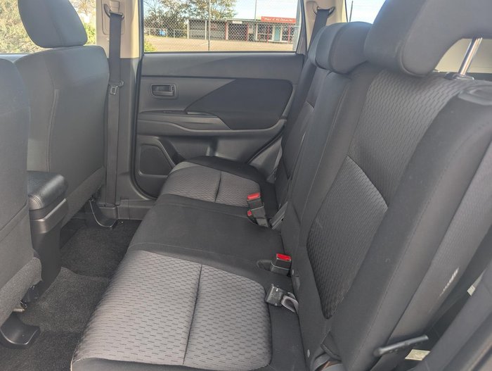 2013 Mitsubishi Outlander LS