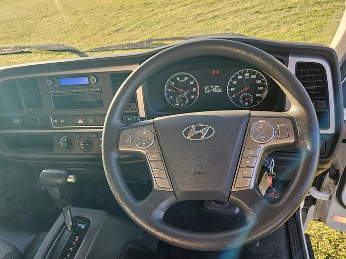 2023 Hyundai Mighty EX4/6 Pantech White