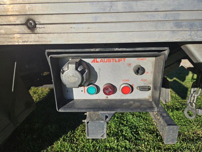 2023 Hyundai Mighty EX4/6 Pantech White