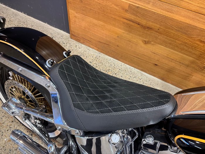 2015 Harley-davidson FLSTN SOFTAIL DELUXE Black
