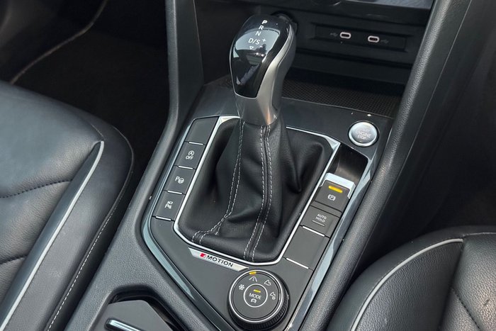 2022 Volkswagen Tiguan 162TSI R-Line