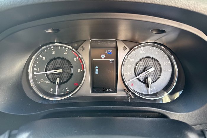 2023 Toyota Hilux SR Hi-Rider